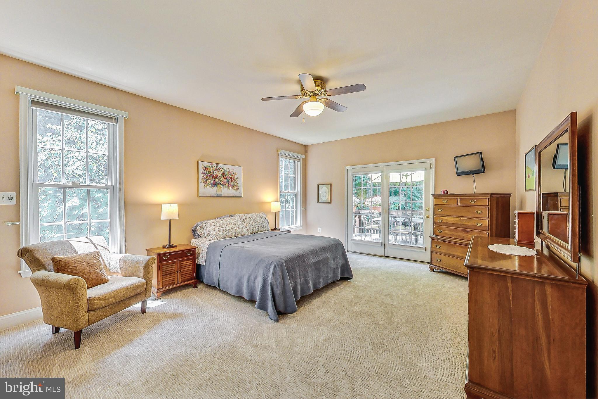 6285 NICOLE DRIVE