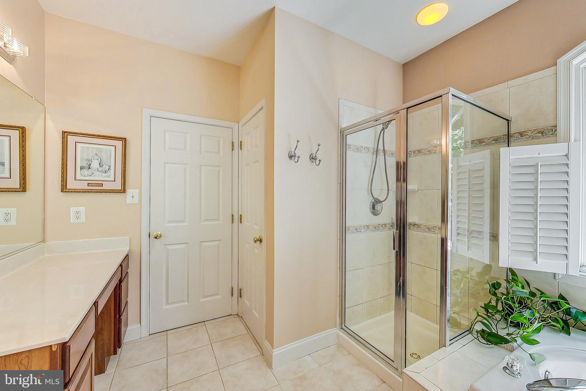 6285 NICOLE DRIVE