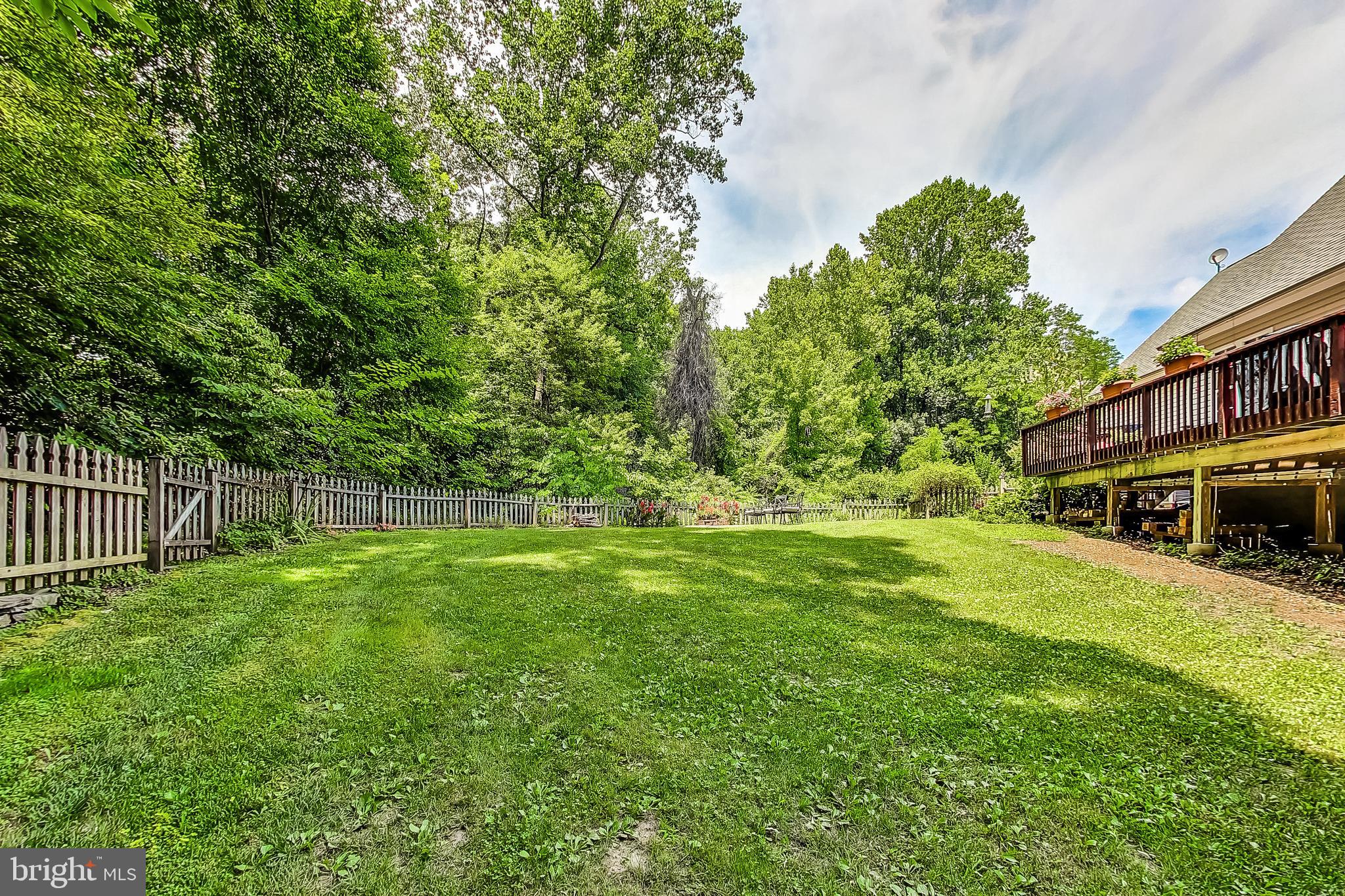 6285 NICOLE DRIVE