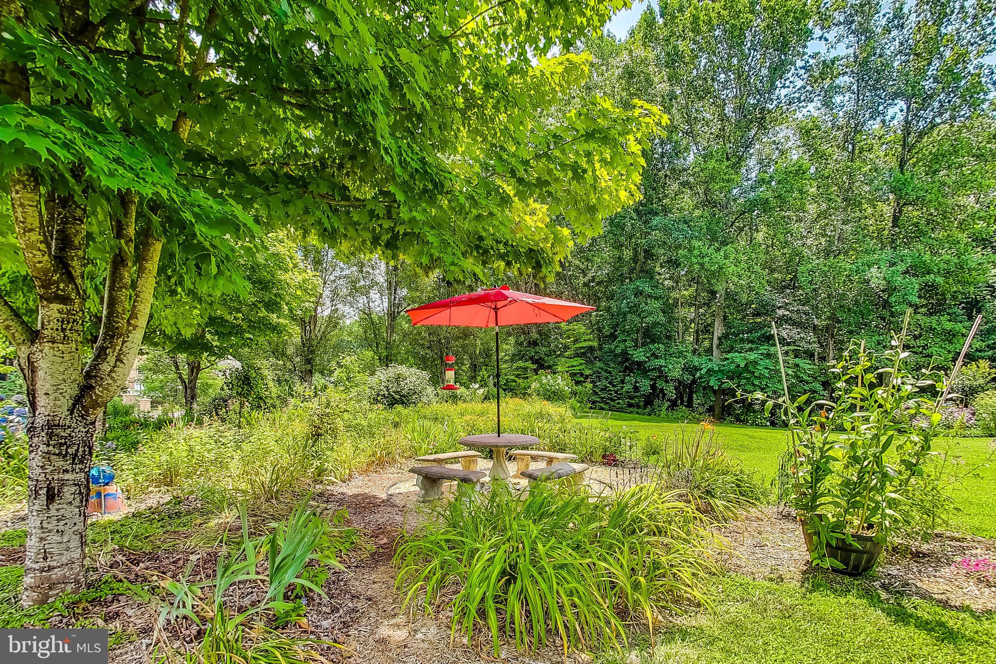 6285 NICOLE DRIVE
