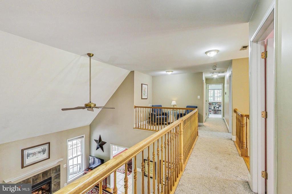 6285 NICOLE DRIVE