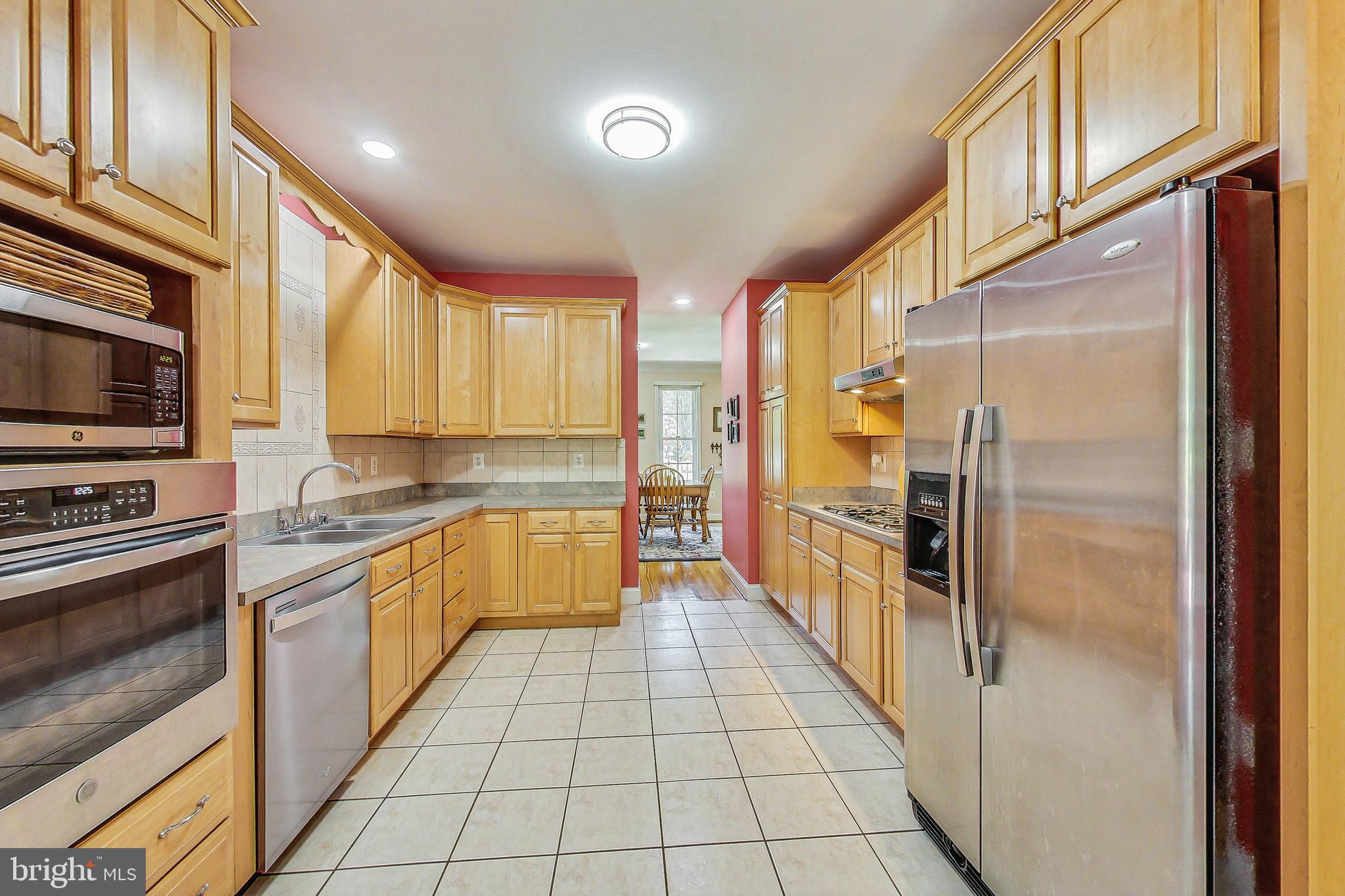 6285 NICOLE DRIVE