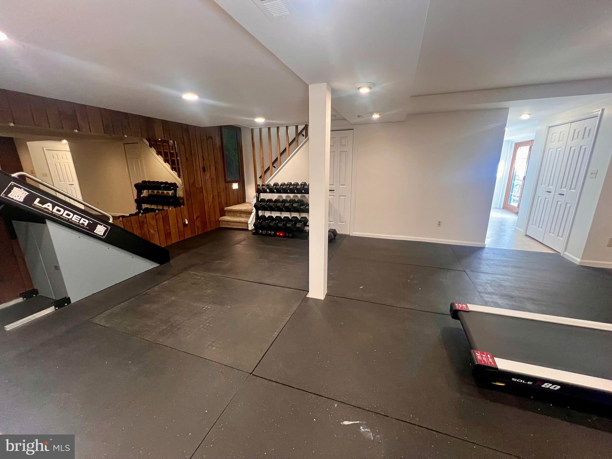 8200 FRANCES LANE