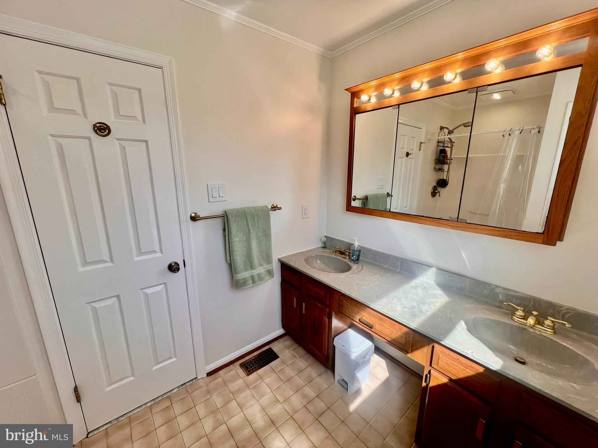 8200 FRANCES LANE