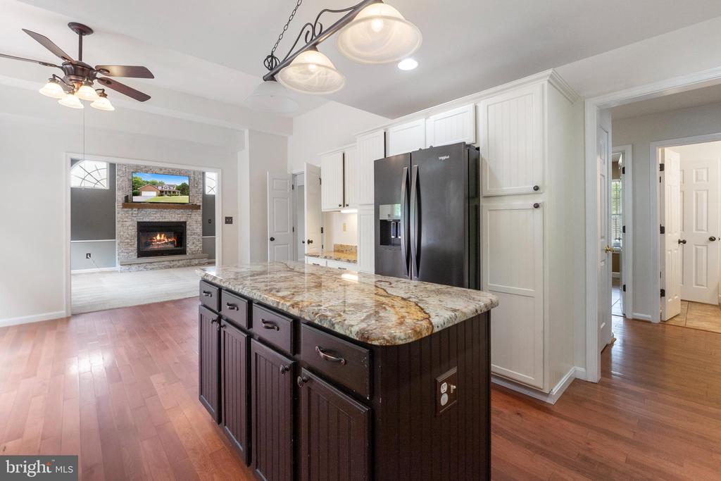 745 BELLA VISTA DRIVE