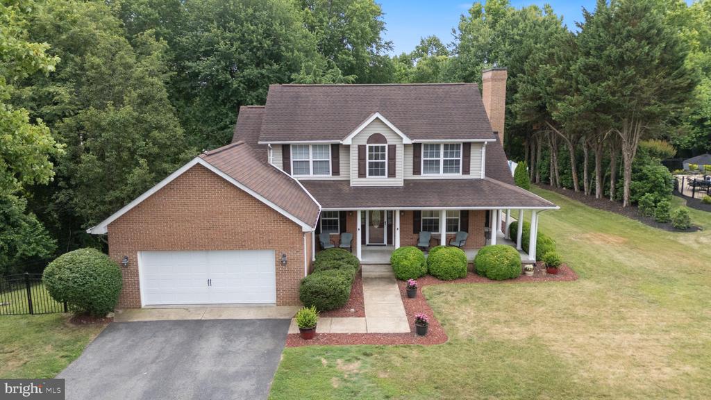745 BELLA VISTA DRIVE