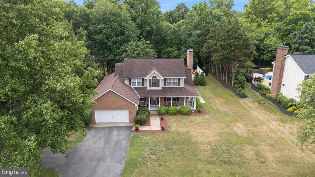 745 BELLA VISTA DRIVE