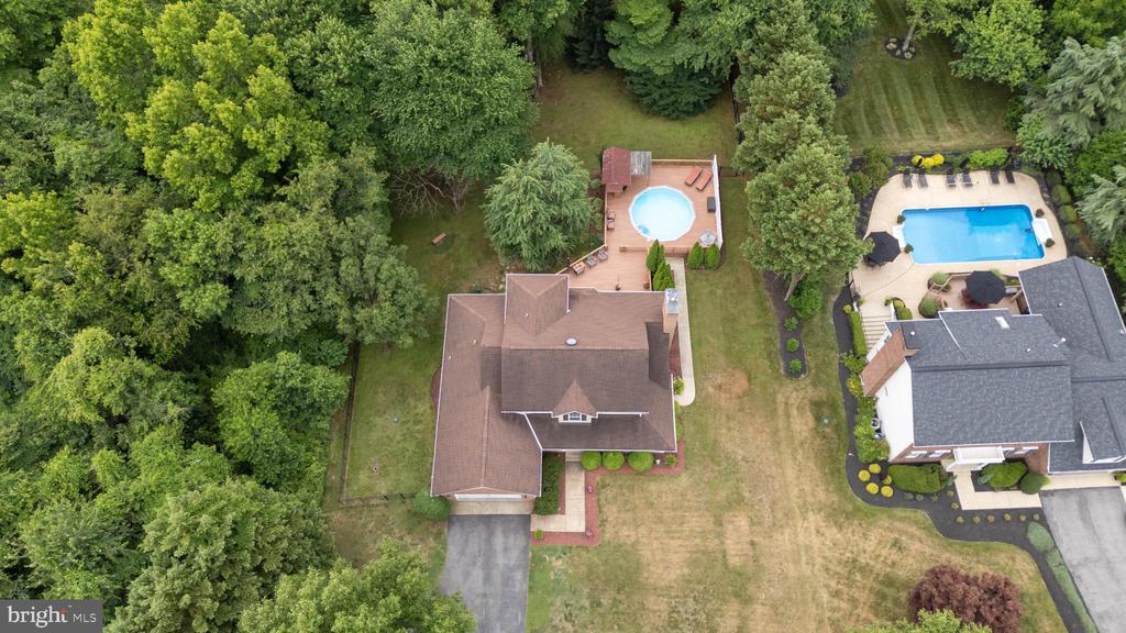 745 BELLA VISTA DRIVE