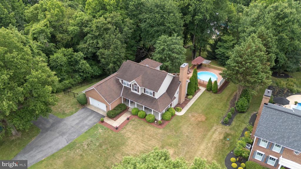 745 BELLA VISTA DRIVE