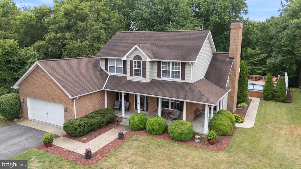 745 BELLA VISTA DRIVE