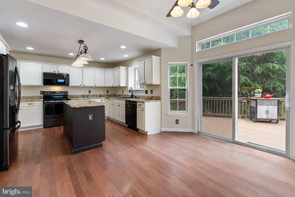 745 BELLA VISTA DRIVE