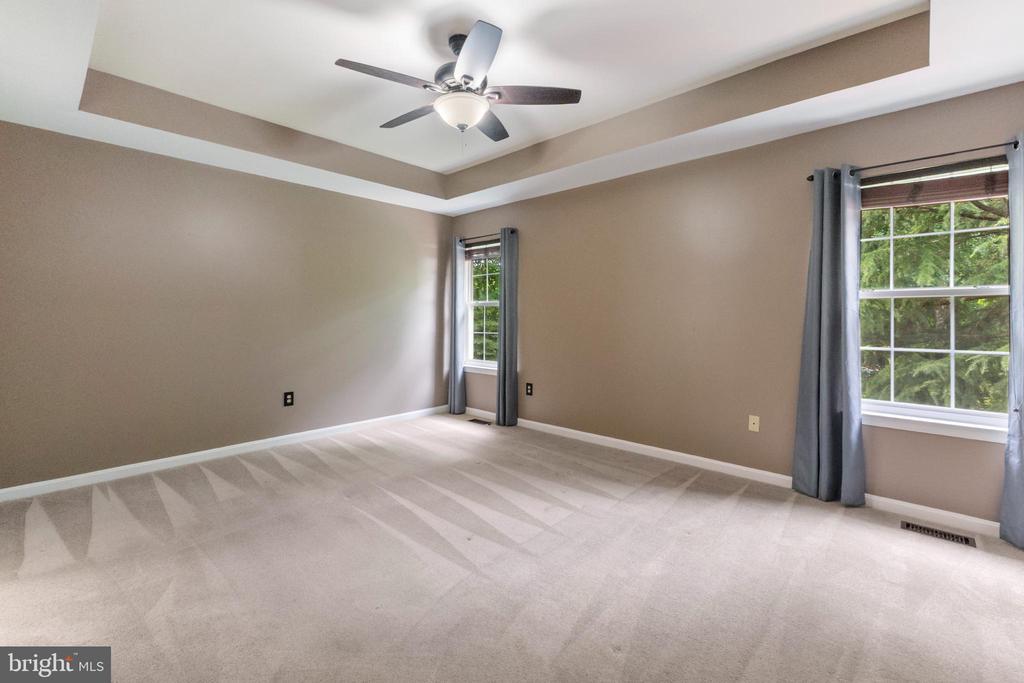 745 BELLA VISTA DRIVE