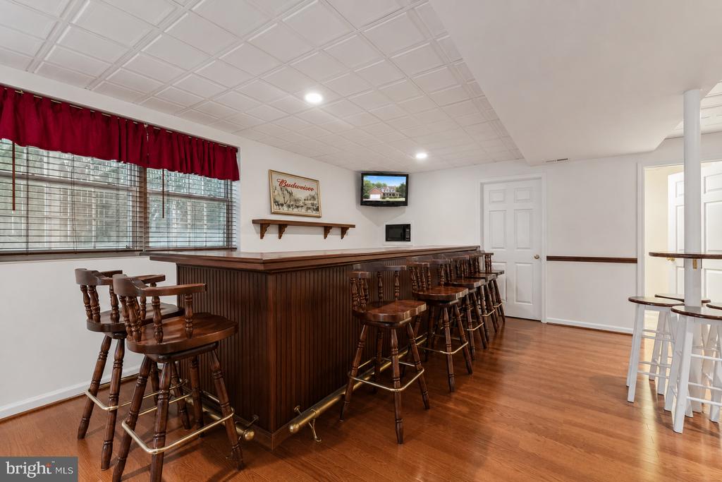 745 BELLA VISTA DRIVE