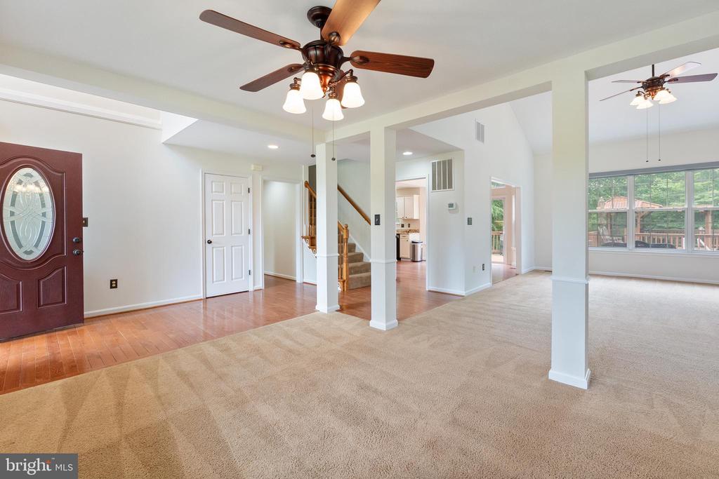 745 BELLA VISTA DRIVE