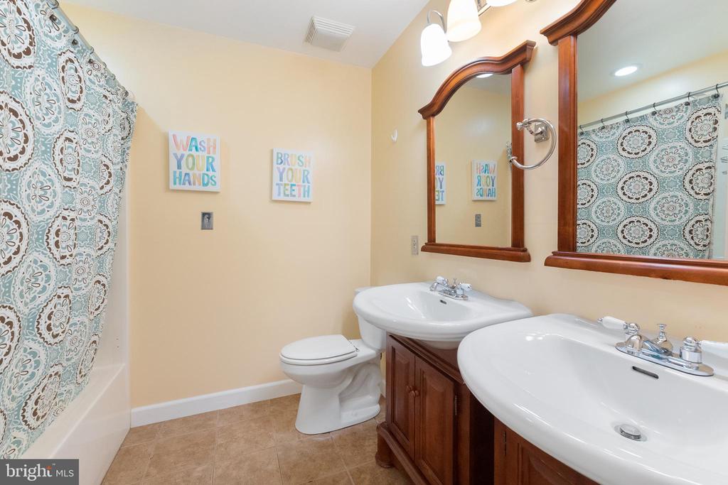 745 BELLA VISTA DRIVE