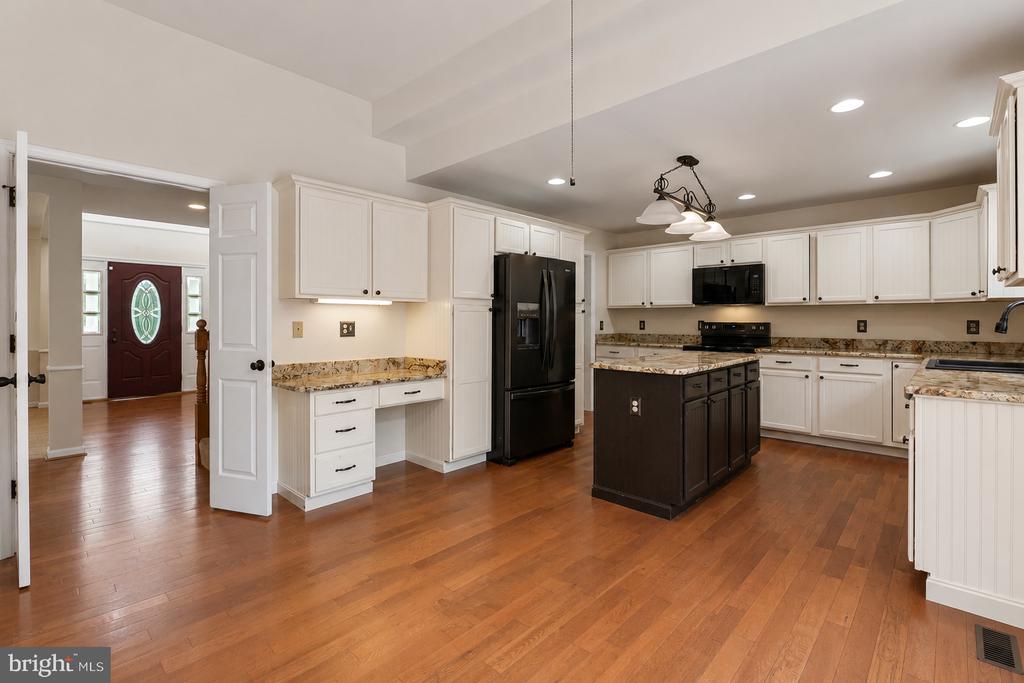 745 BELLA VISTA DRIVE