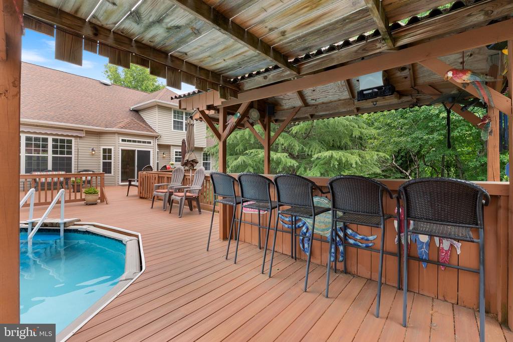 745 BELLA VISTA DRIVE