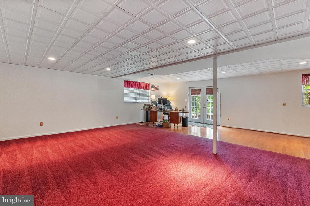 745 BELLA VISTA DRIVE