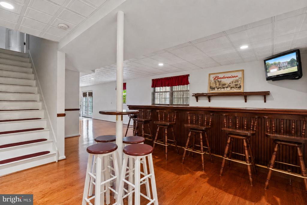745 BELLA VISTA DRIVE
