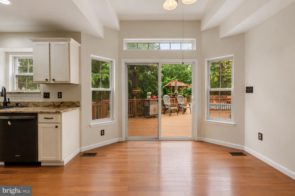 745 BELLA VISTA DRIVE
