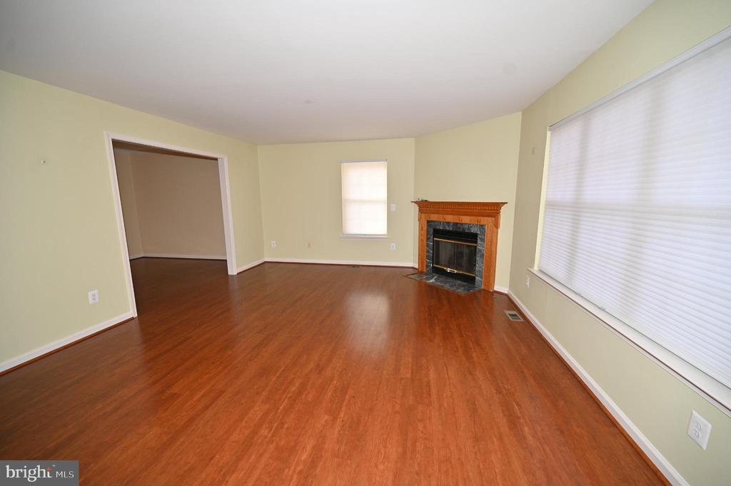 2800 HARRISON COURT