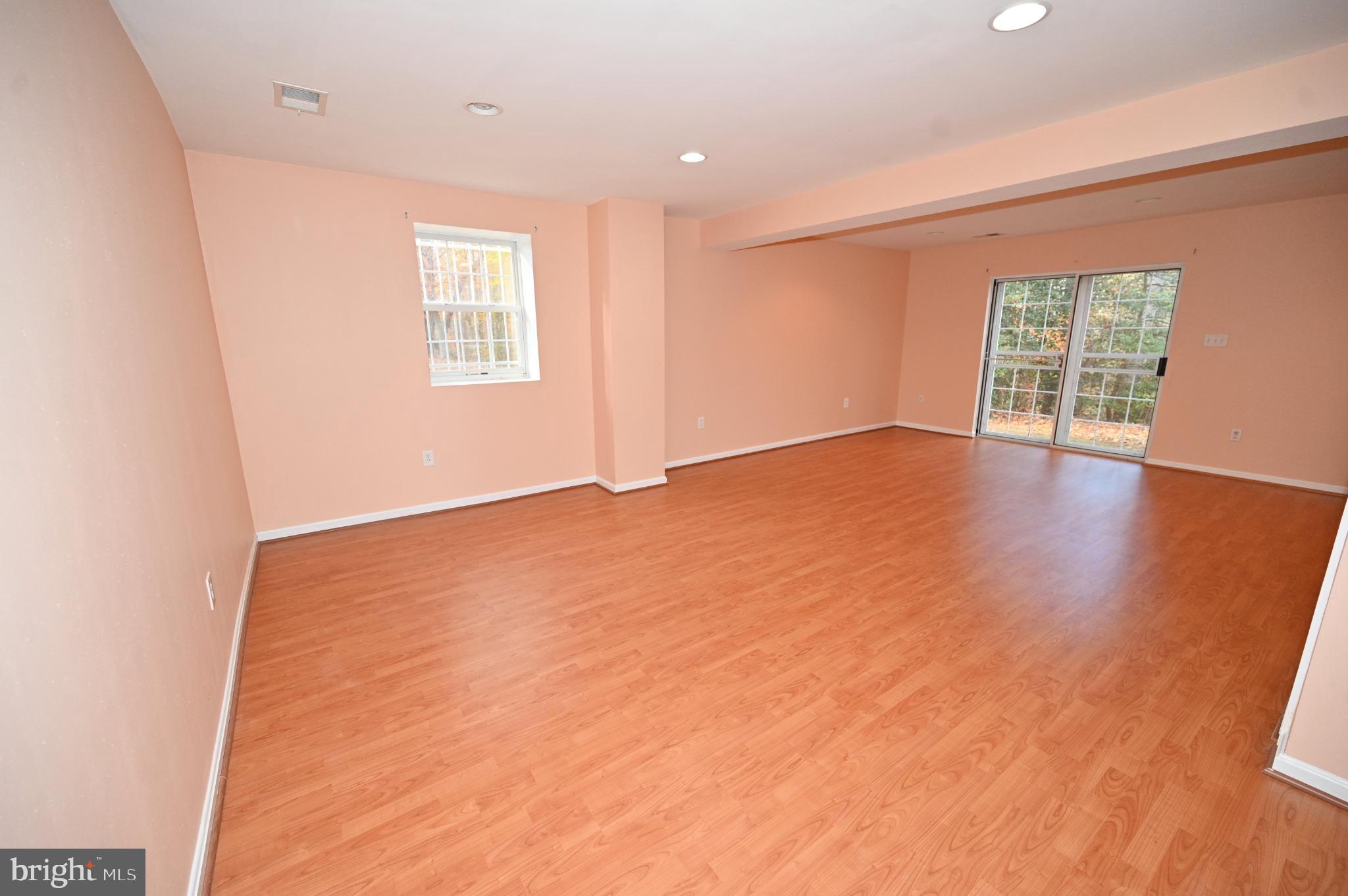 2800 HARRISON COURT