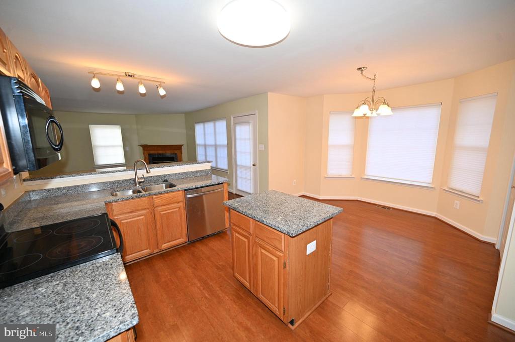 2800 HARRISON COURT