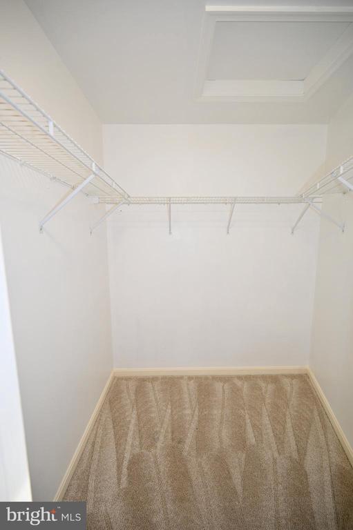 2800 HARRISON COURT