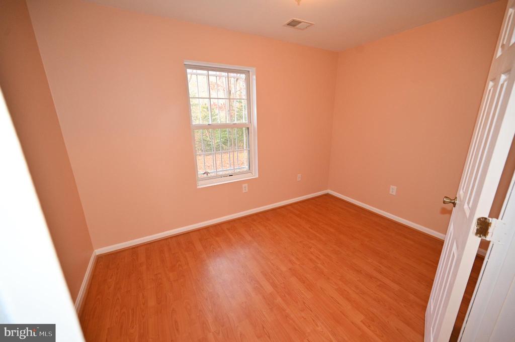 2800 HARRISON COURT