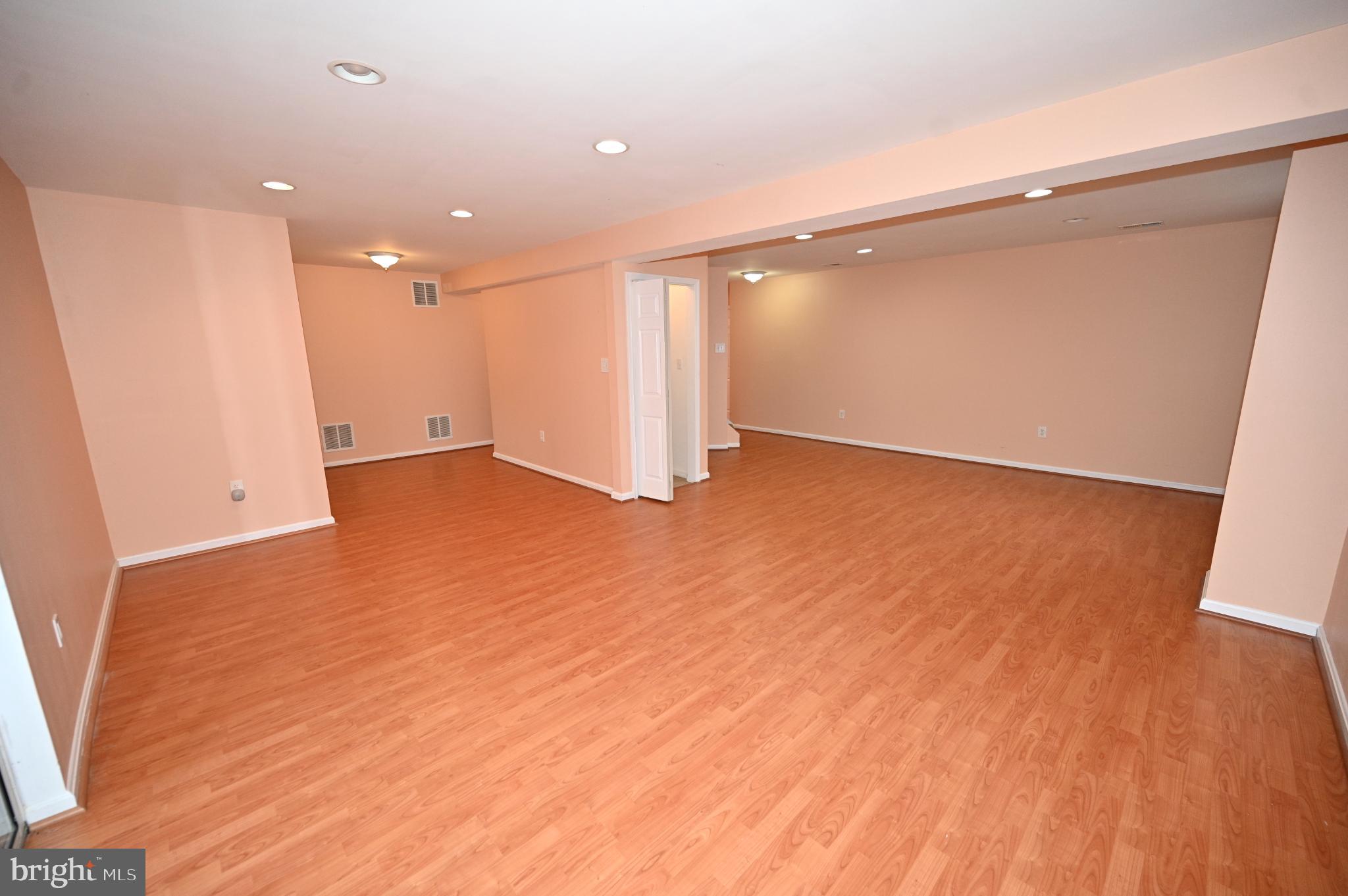 2800 HARRISON COURT