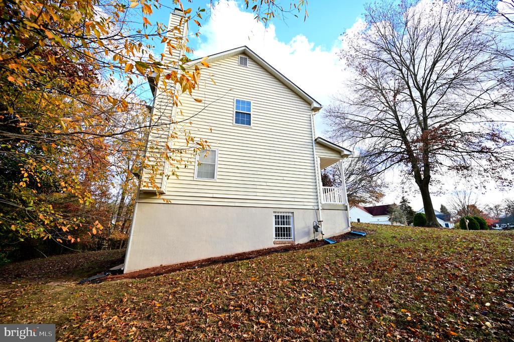 2800 HARRISON COURT