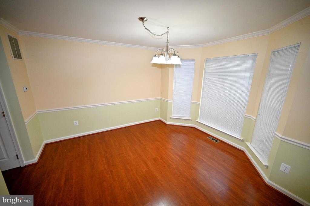 2800 HARRISON COURT