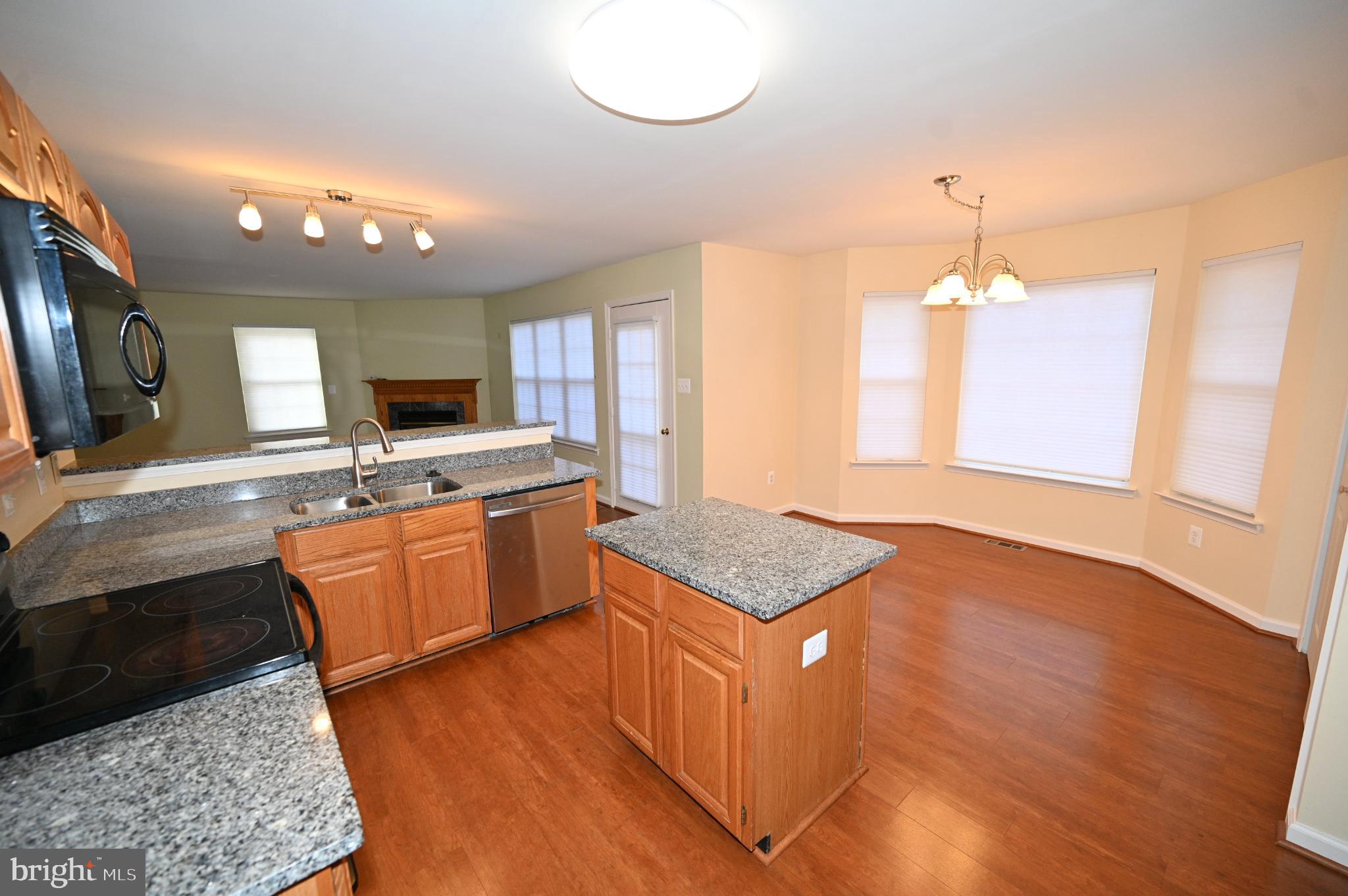 2800 HARRISON COURT