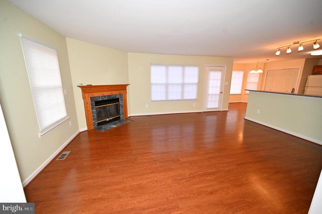 2800 HARRISON COURT