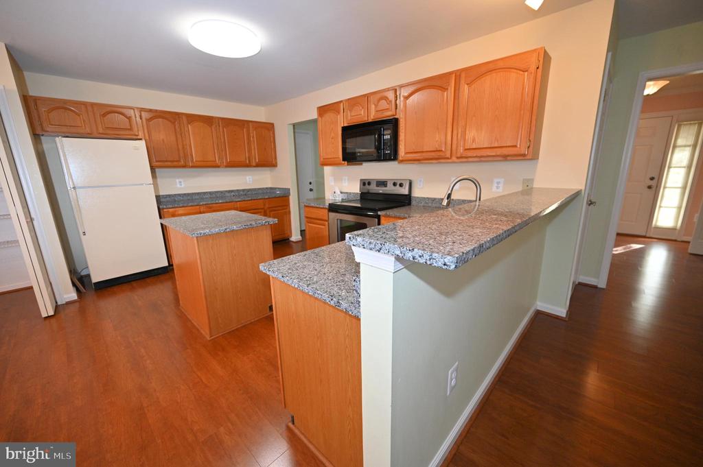 2800 HARRISON COURT