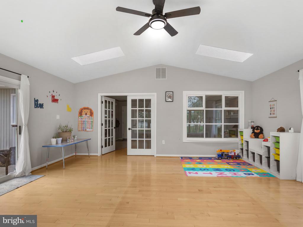 11074 ELLINGER DRIVE