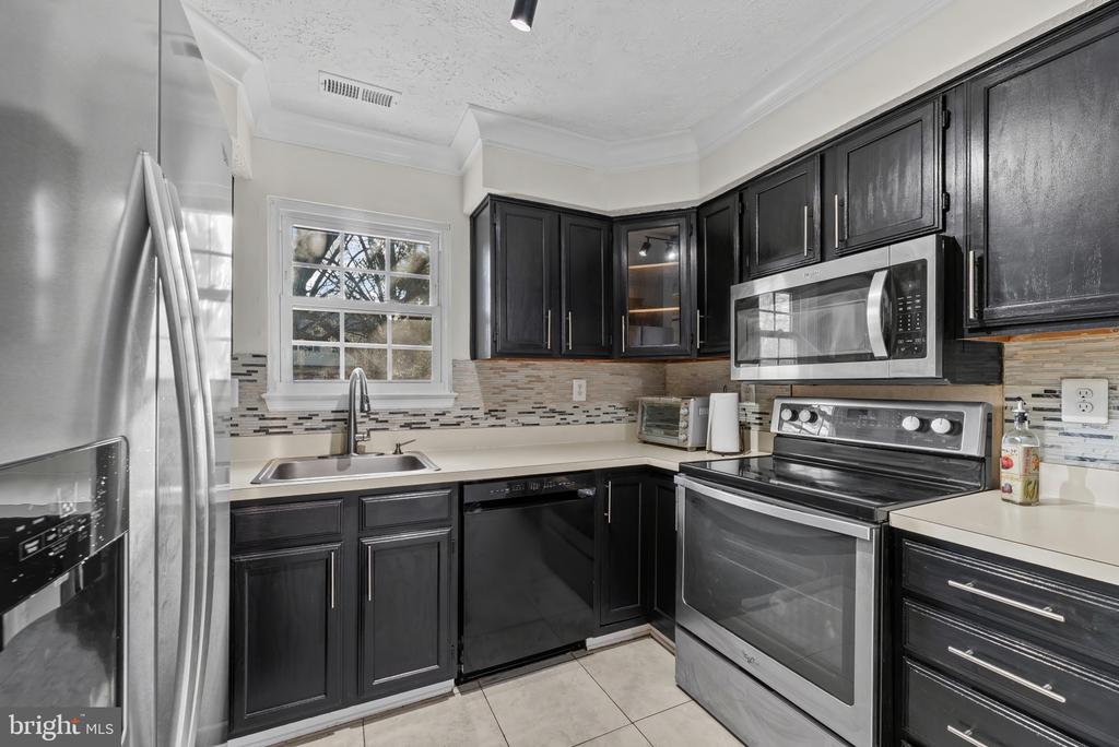 6227 SEAL PLACE