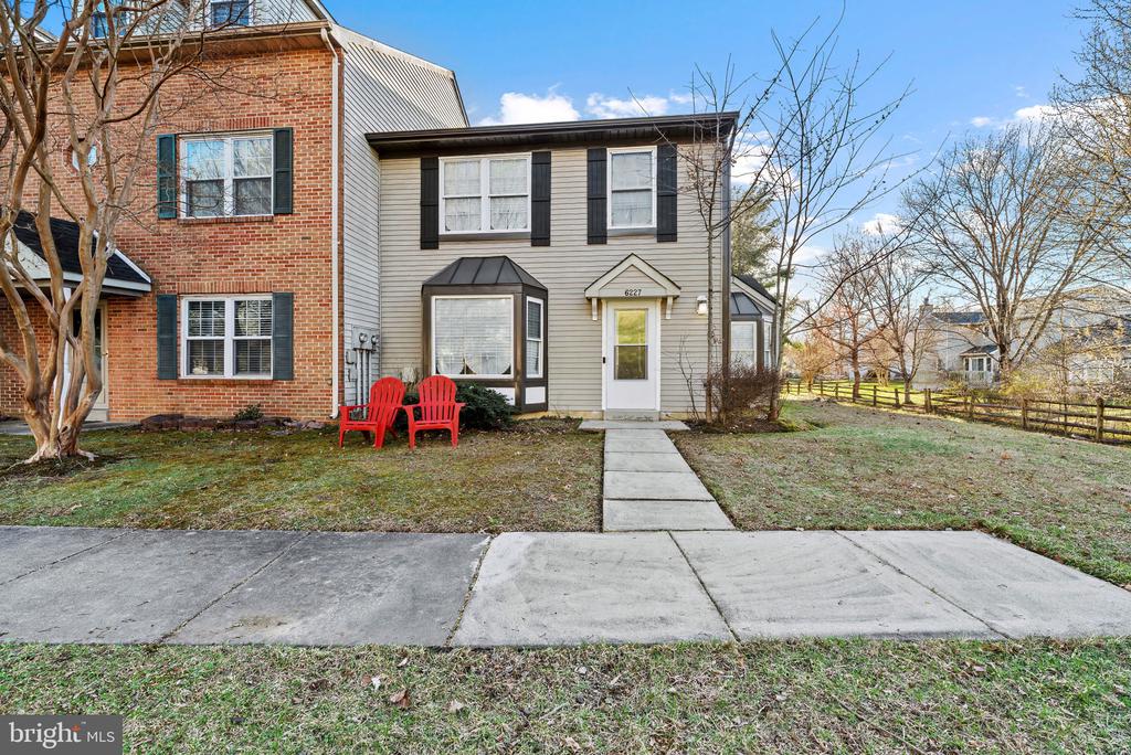 6227 SEAL PLACE