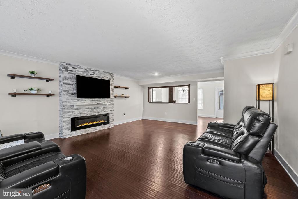 6227 SEAL PLACE