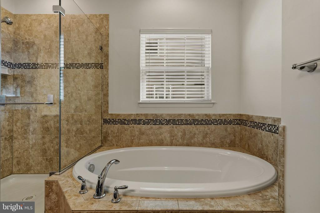 10652 SHADOW PARK COURT