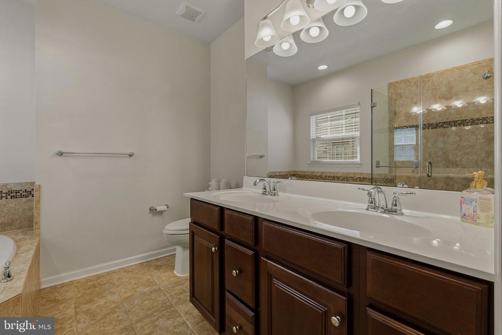 10652 SHADOW PARK COURT