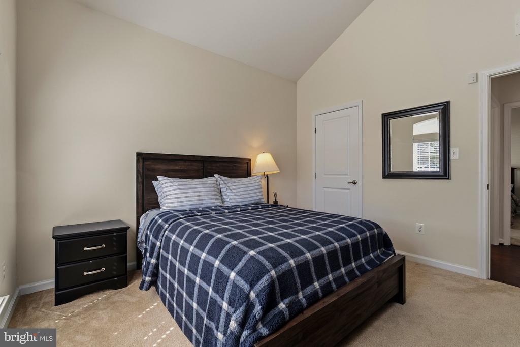 10652 SHADOW PARK COURT