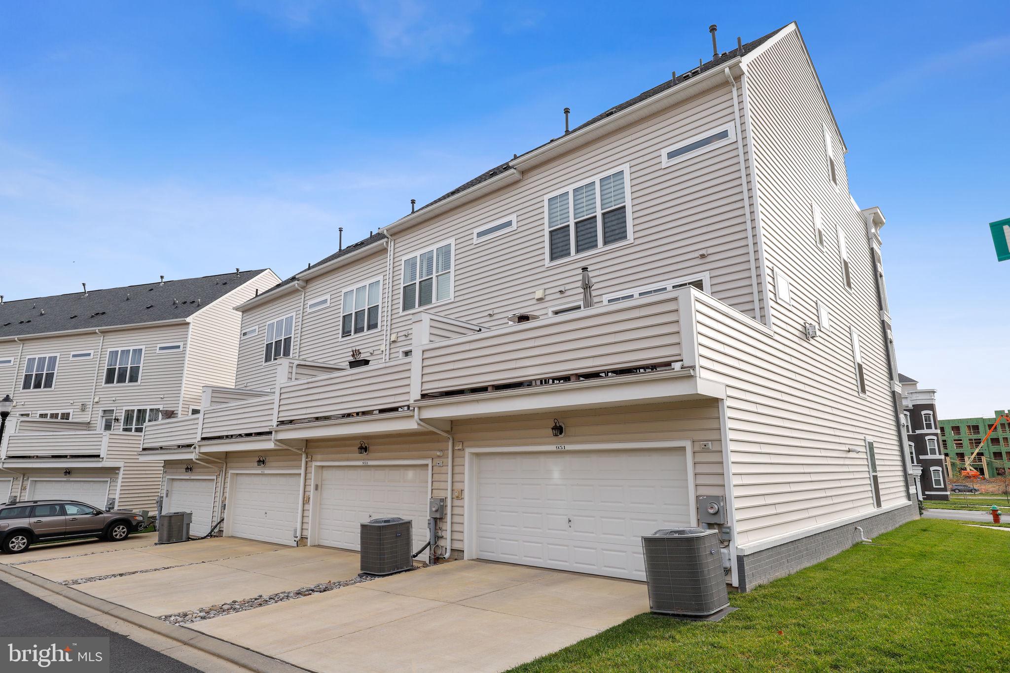 951 HOLDEN ROAD