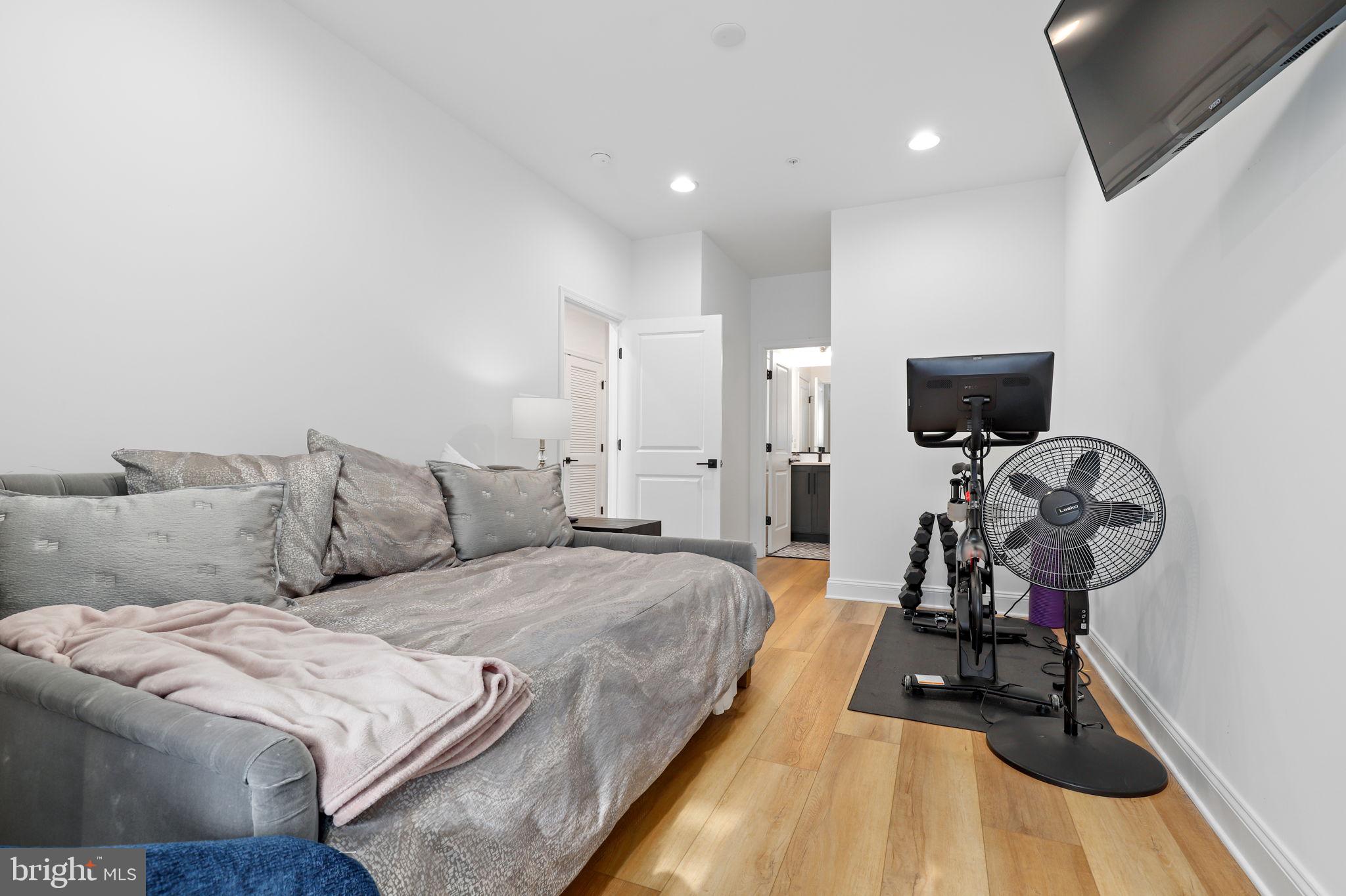 951 HOLDEN ROAD