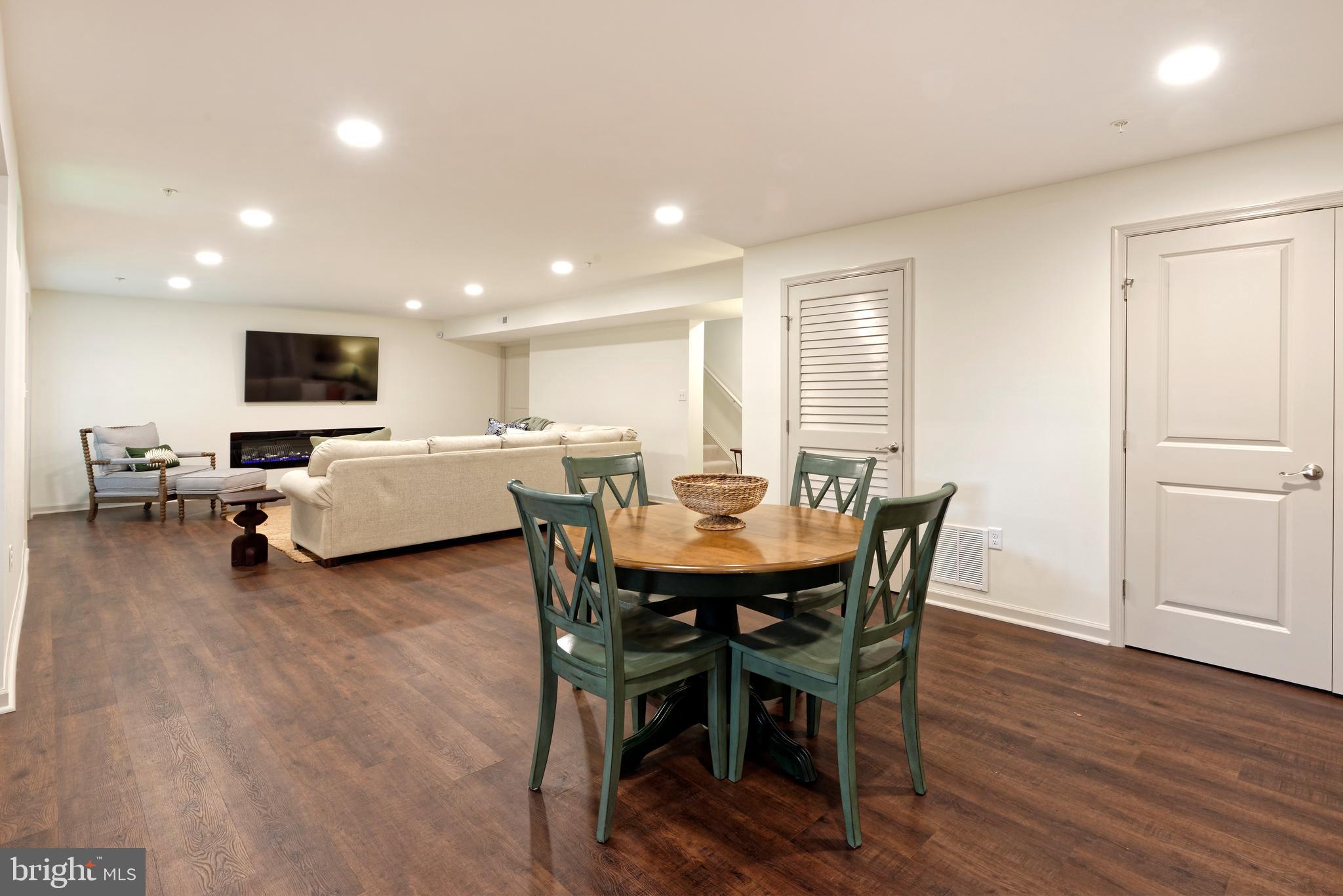 409 POTOMAC VIEW PARKWAY