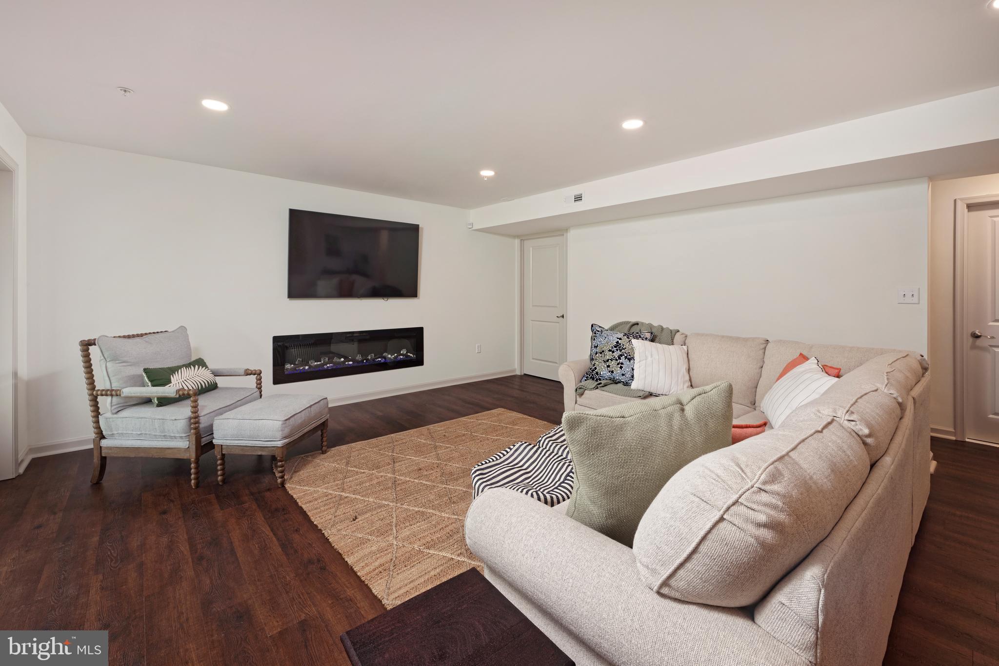 409 POTOMAC VIEW PARKWAY