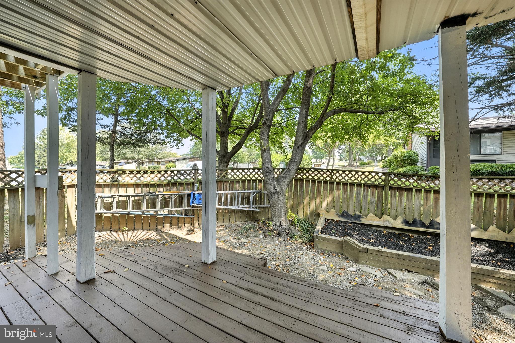 5702 CHASE COURT