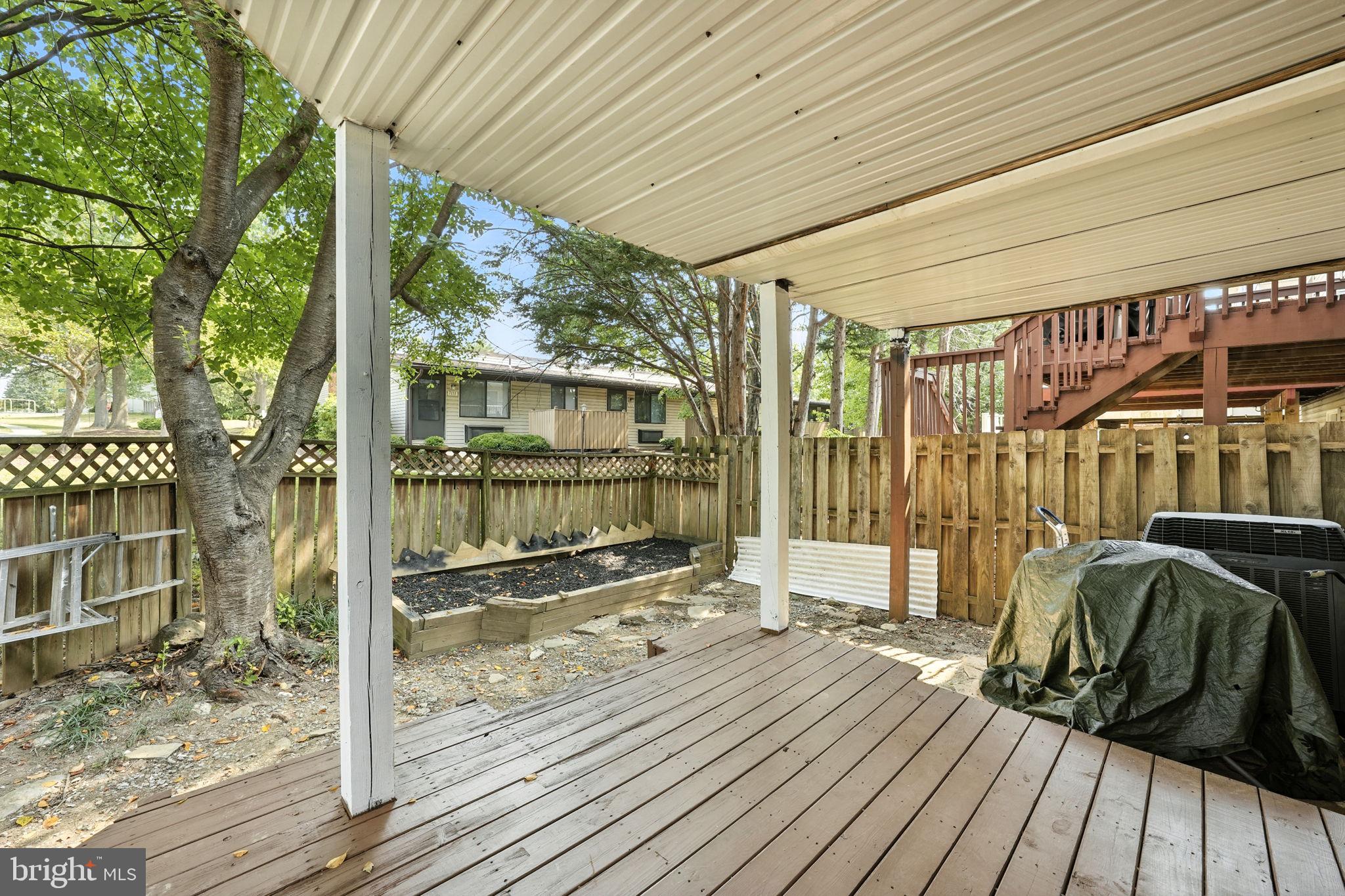 5702 CHASE COURT