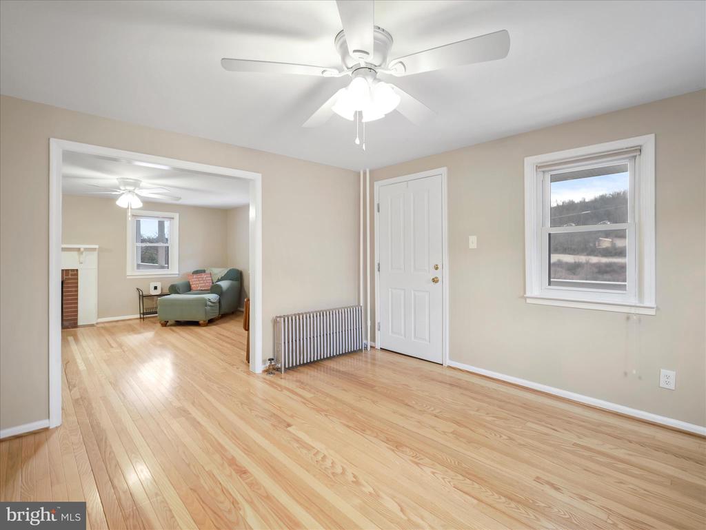 17224 SABILLASVILLE ROAD B