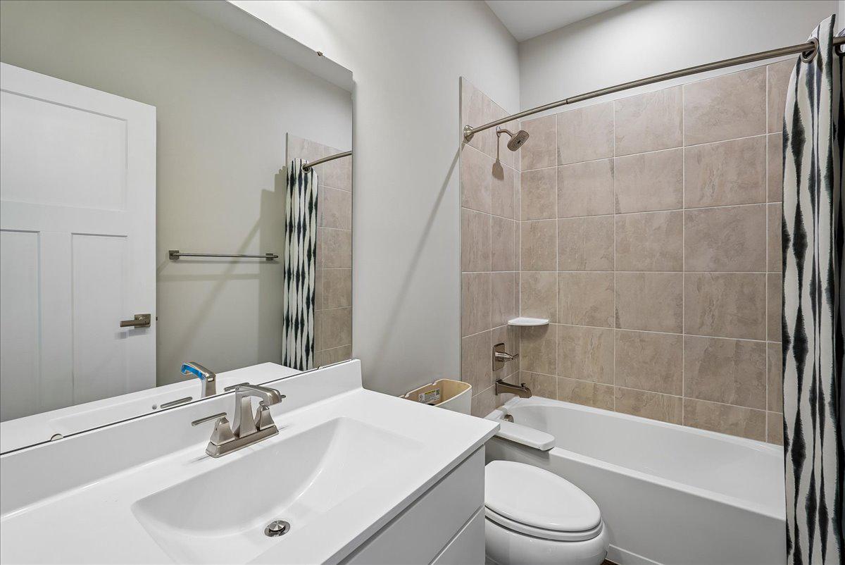 1303 POTOMAC VIEW PARKWAY